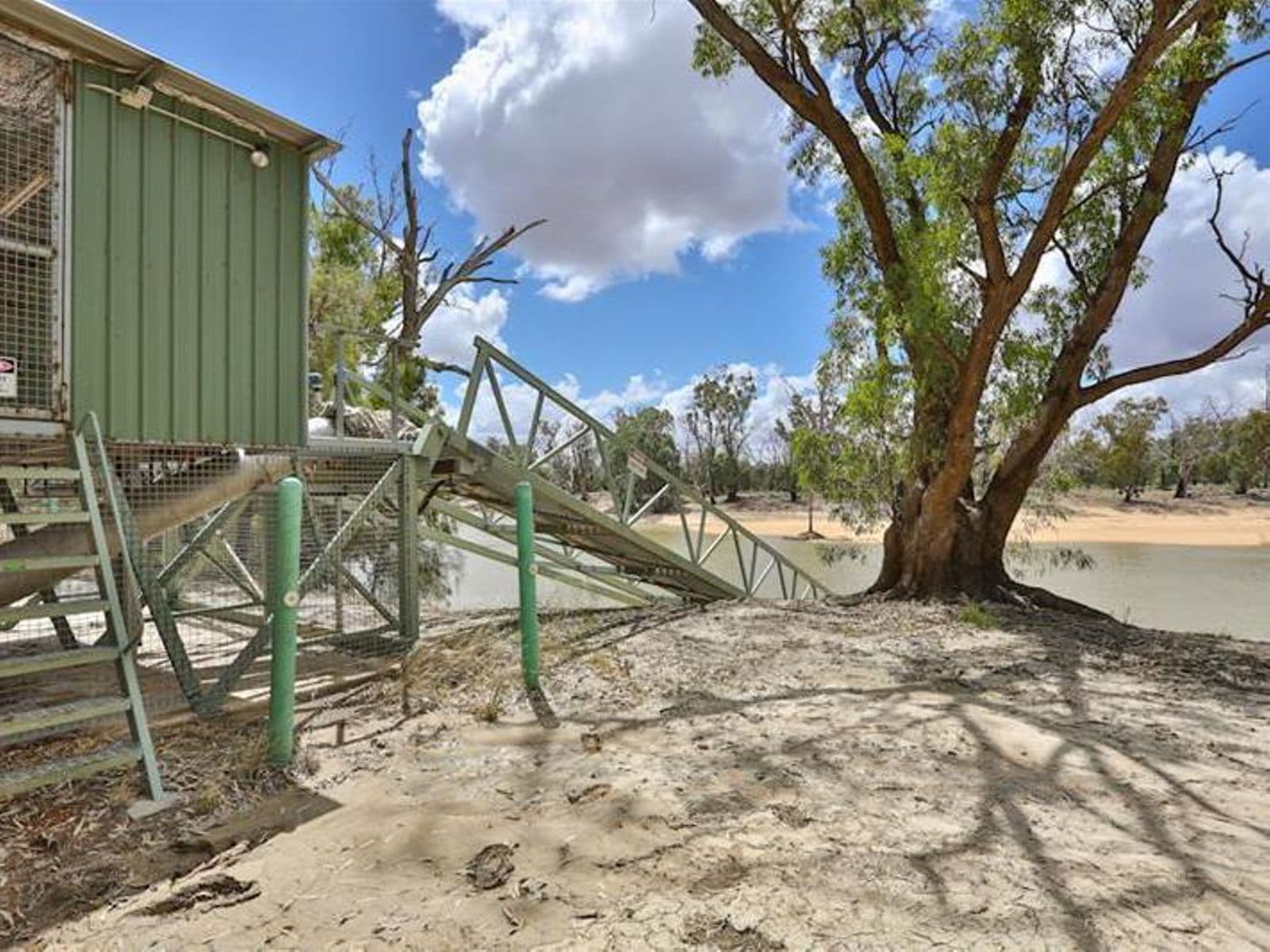 Robinvale Road, Liparoo - Thumbnail 7