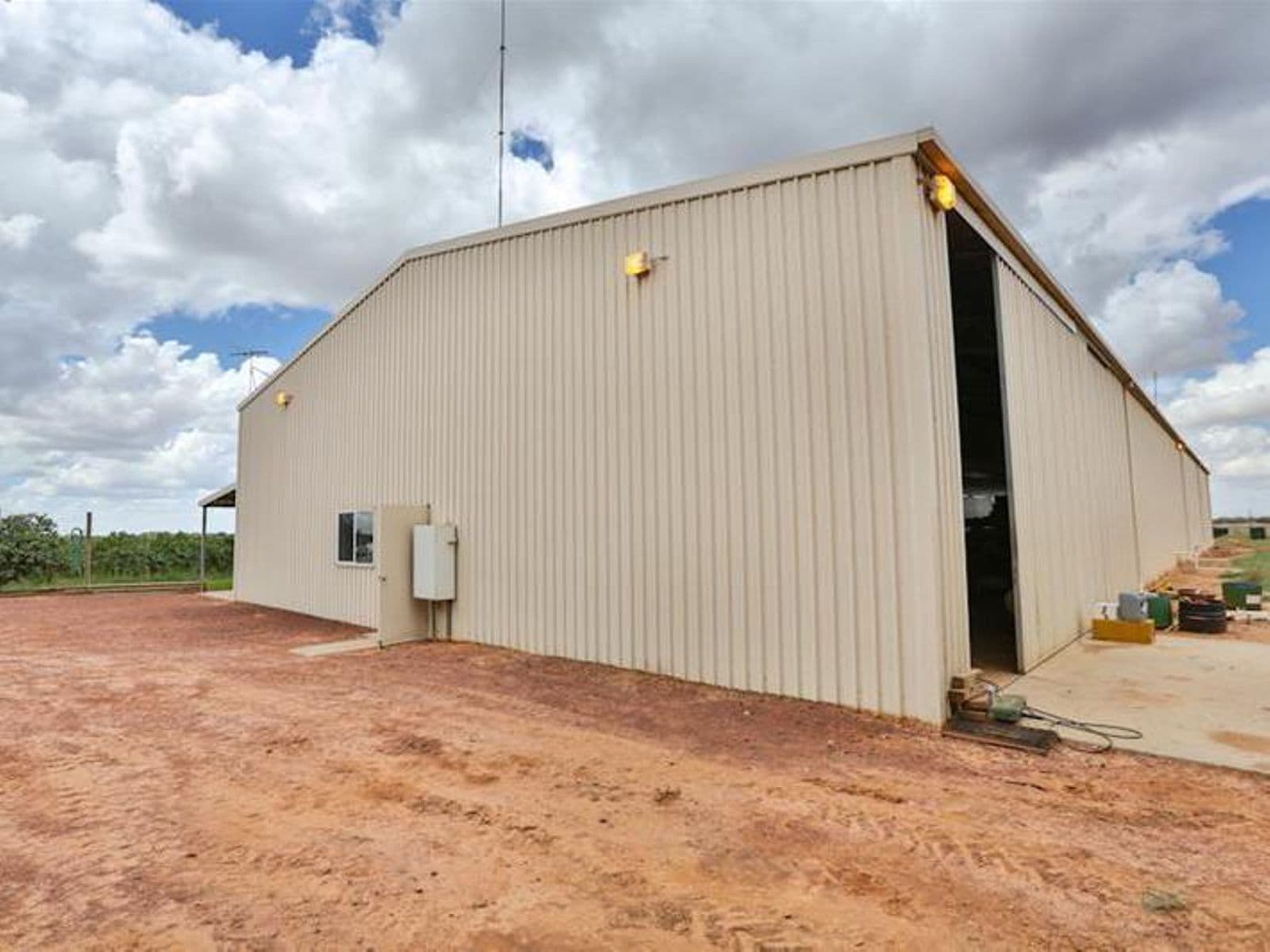 Robinvale Road, Liparoo - Thumbnail 8