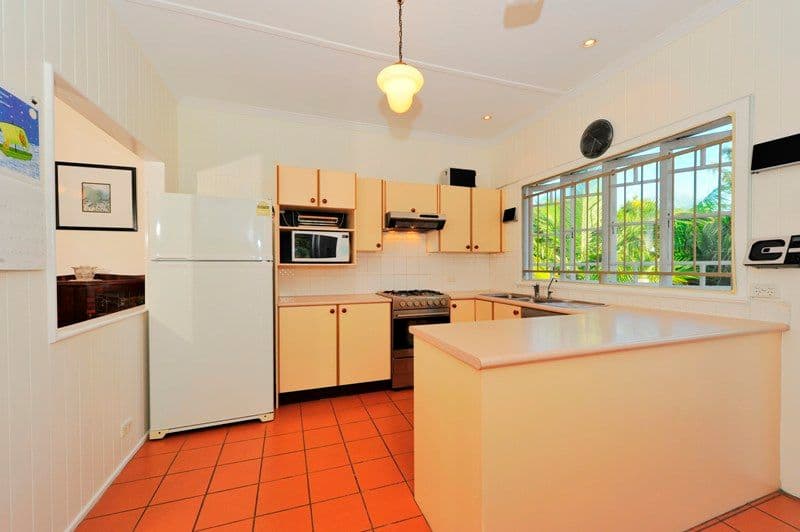 130 King Arthur Terrace, TENNYSON QLD 4105, Tennyson - Thumbnail 4