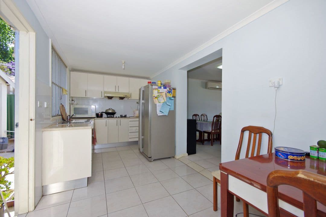 16 Coorabin Place, RIVERWOOD NSW 2210, Riverwood - Thumbnail 2