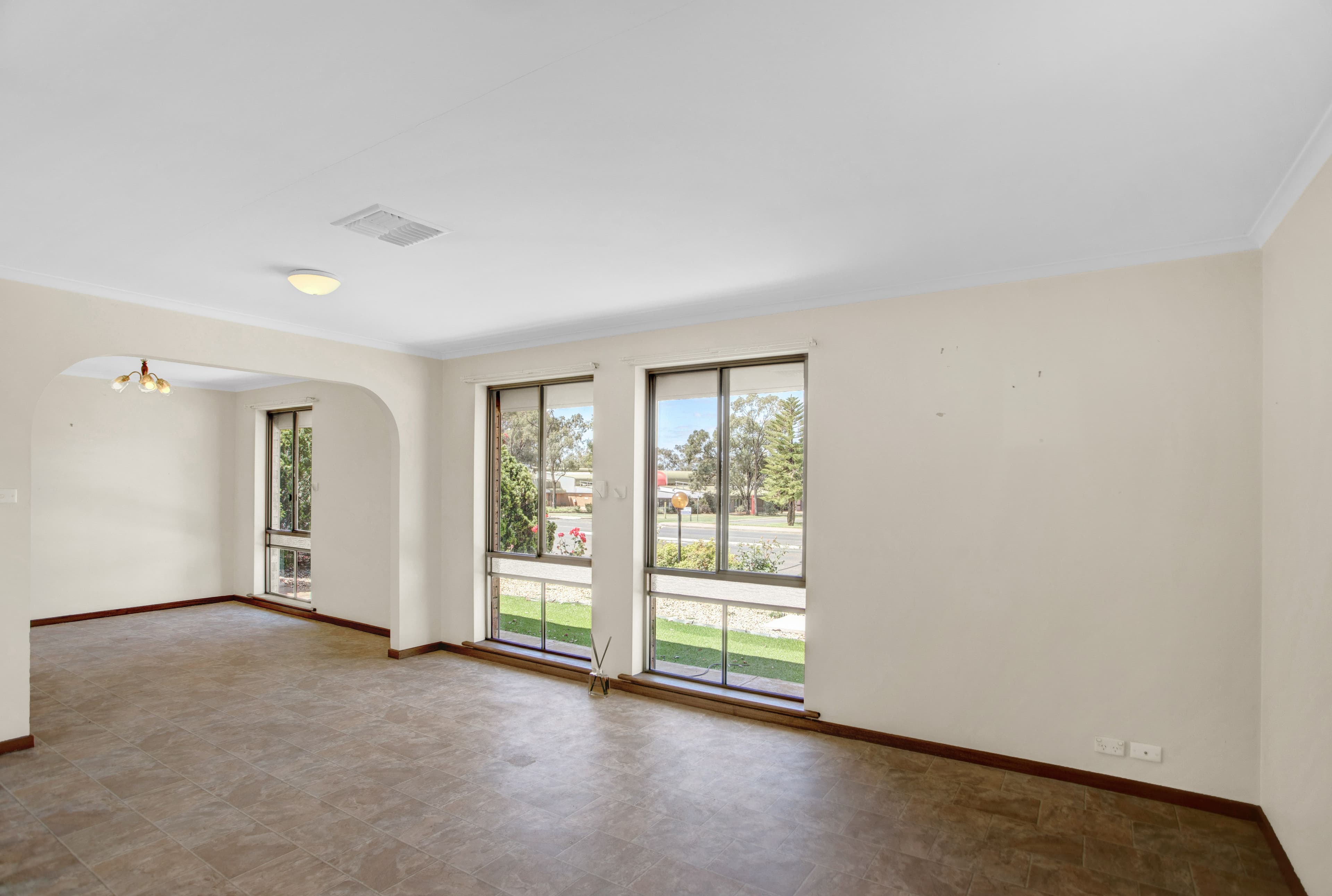 77 Kay Avenue, Berri SA 5343, Berri - Thumbnail 4