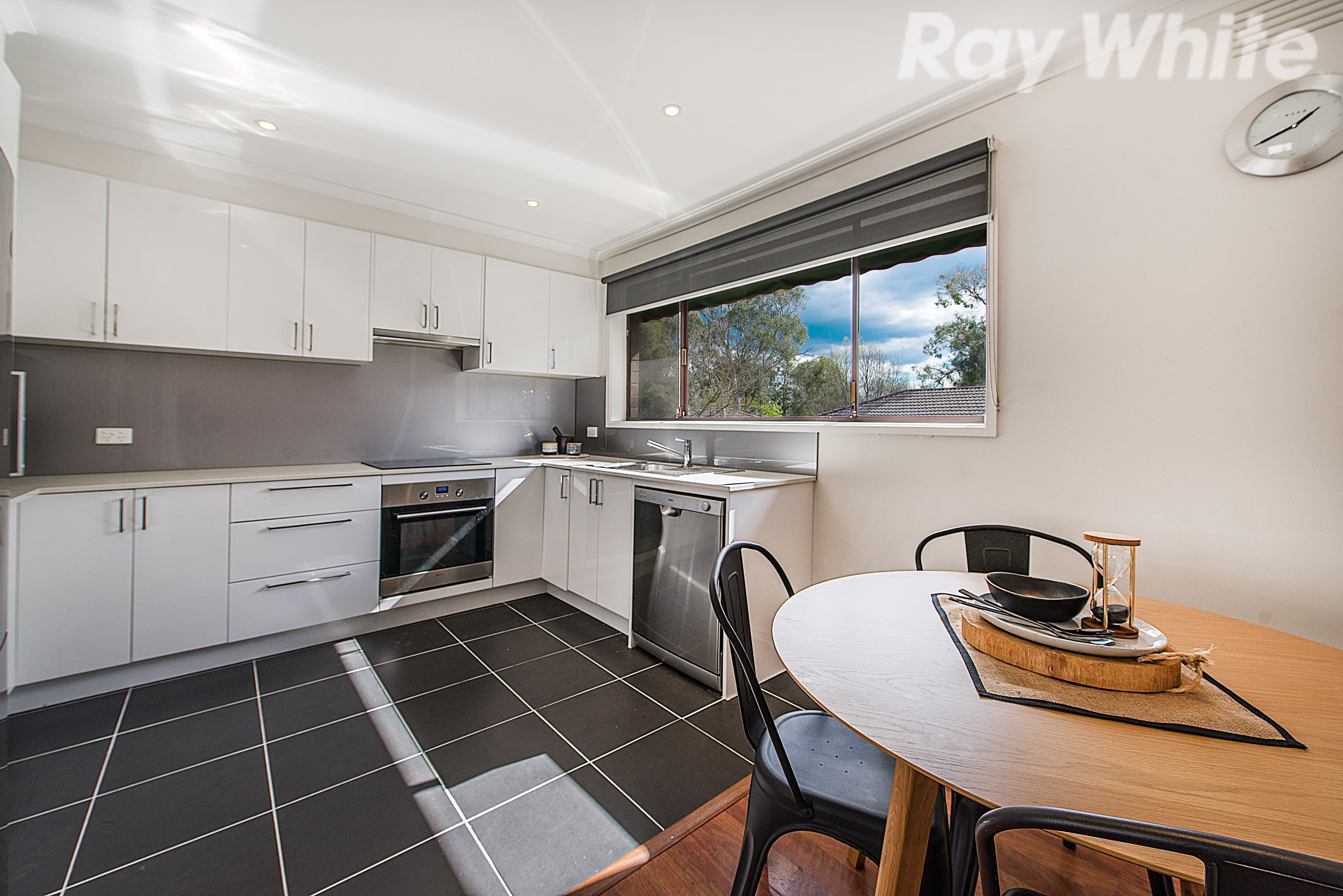 24 Lording Street, Ferntree Gully VIC 3156, Ferntree Gully - Thumbnail 4