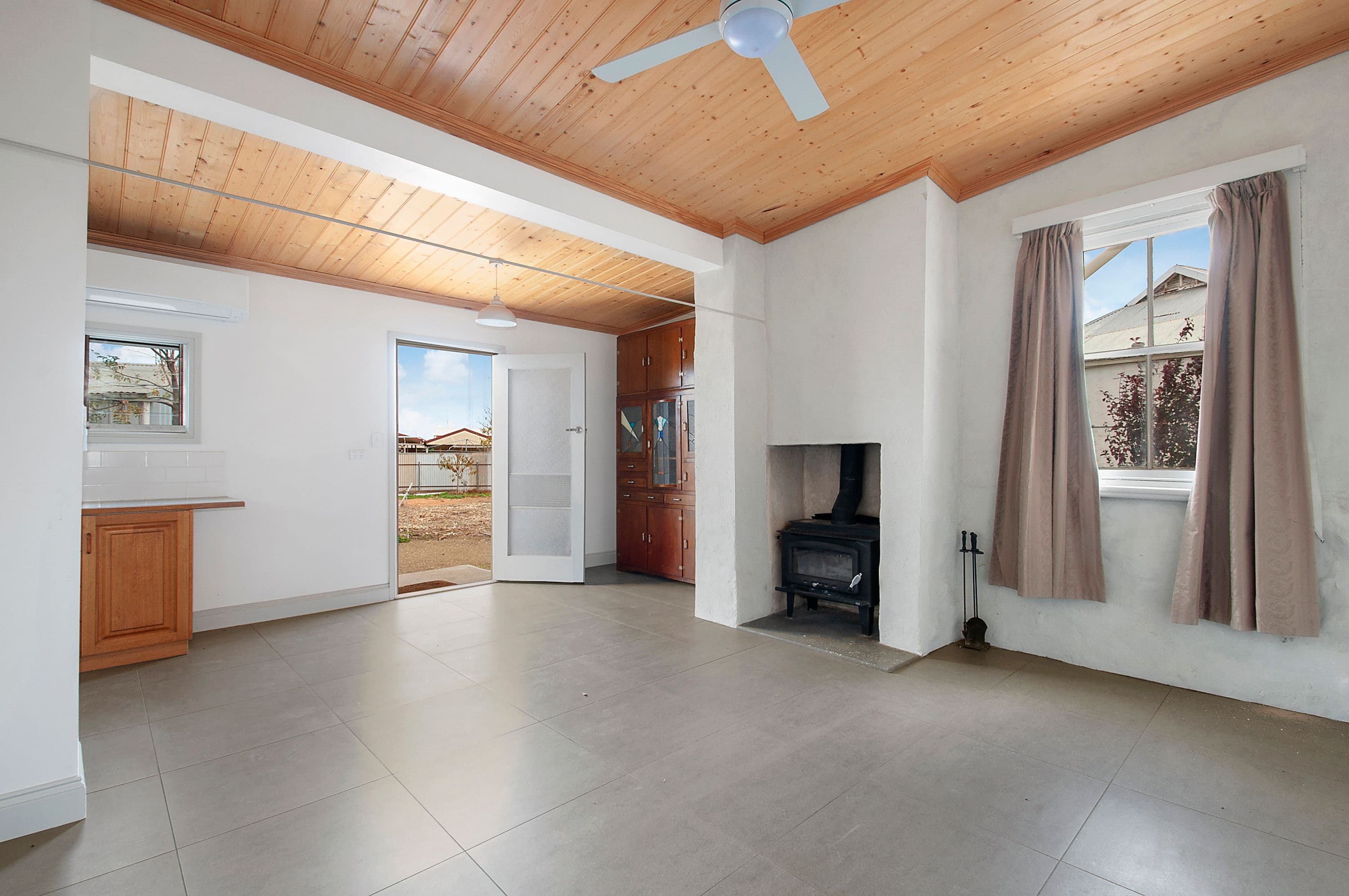 16 Victoria Street, Wallaroo SA 5556, Wallaroo - Thumbnail 4