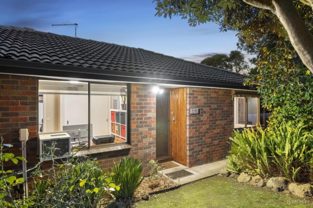 1/15 Andrew Street, Ringwood - Image 1