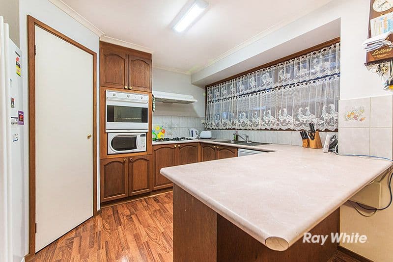 25 Caroline Crescent, Cranbourne West VIC 3977, Cranbourne West - Thumbnail 2