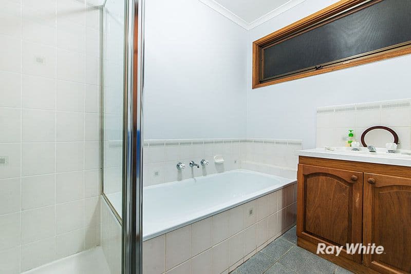 25 Caroline Crescent, Cranbourne West VIC 3977, Cranbourne West - Thumbnail 6