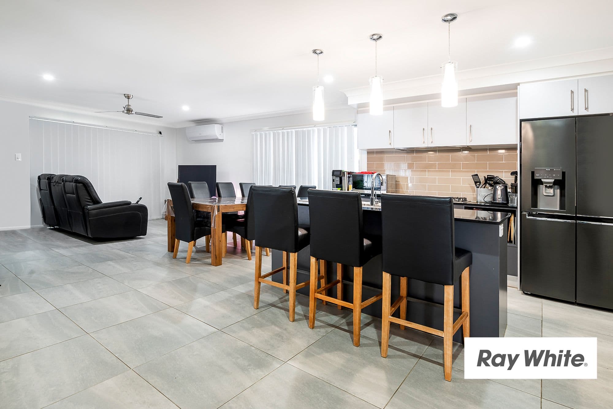 17 Whitehaven Street, Pallara QLD 4110, Pallara - Thumbnail 3