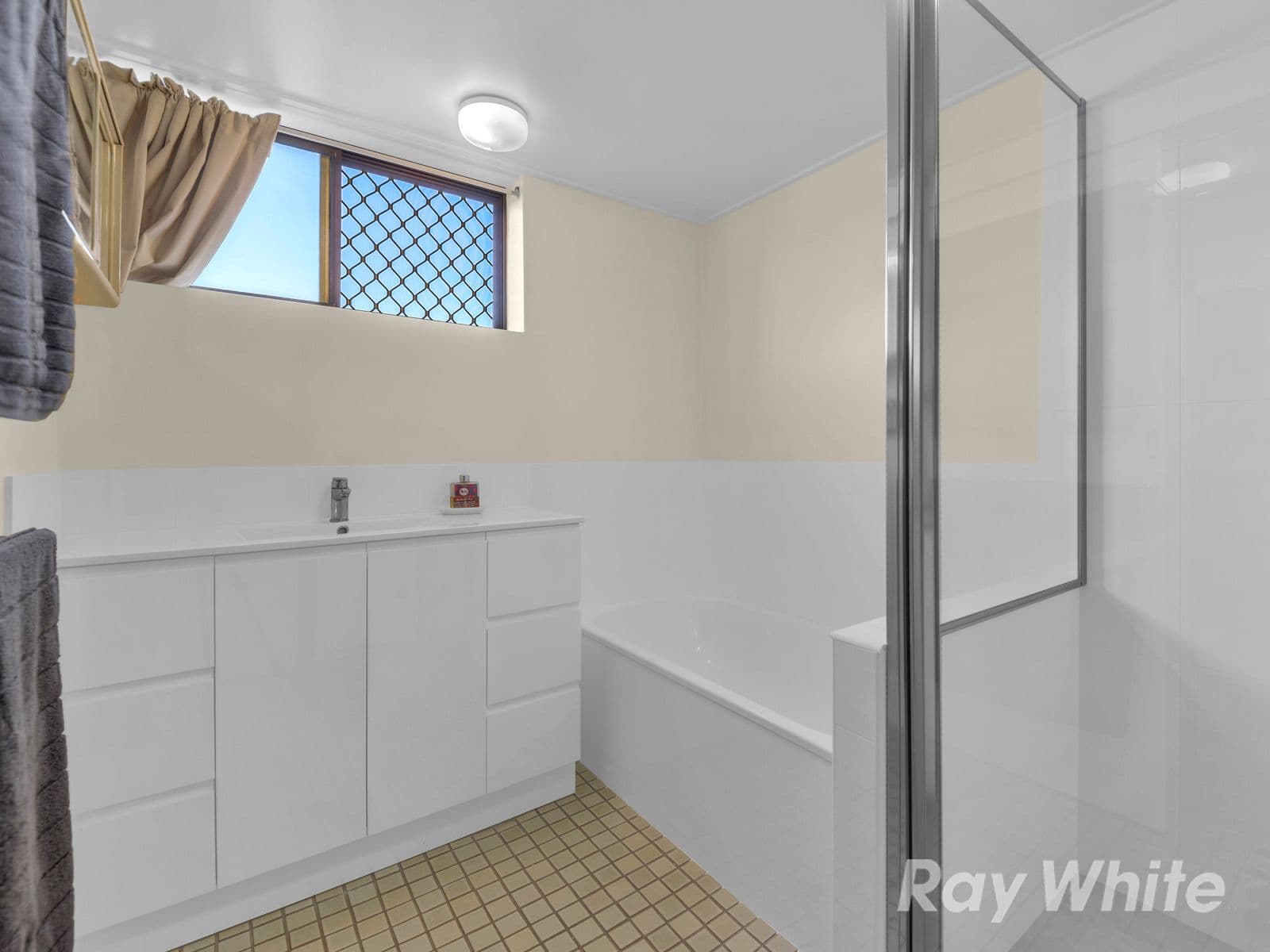 61 Erneton Street, Newmarket QLD 4051, Newmarket - Thumbnail 8