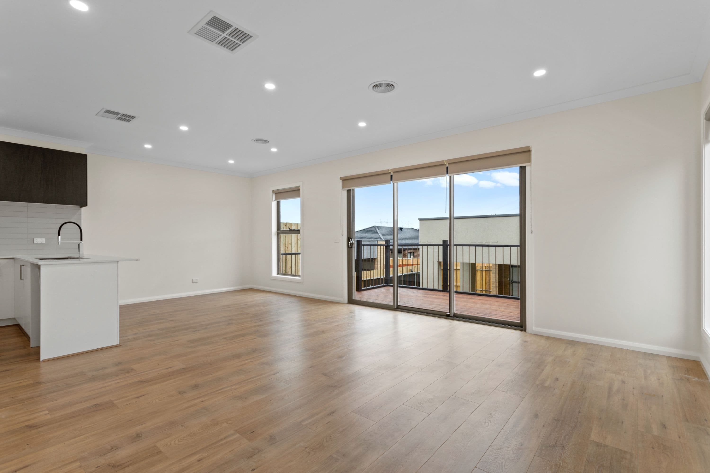 89 Harvest Home Road, Epping VIC 3076, Epping - Thumbnail 4