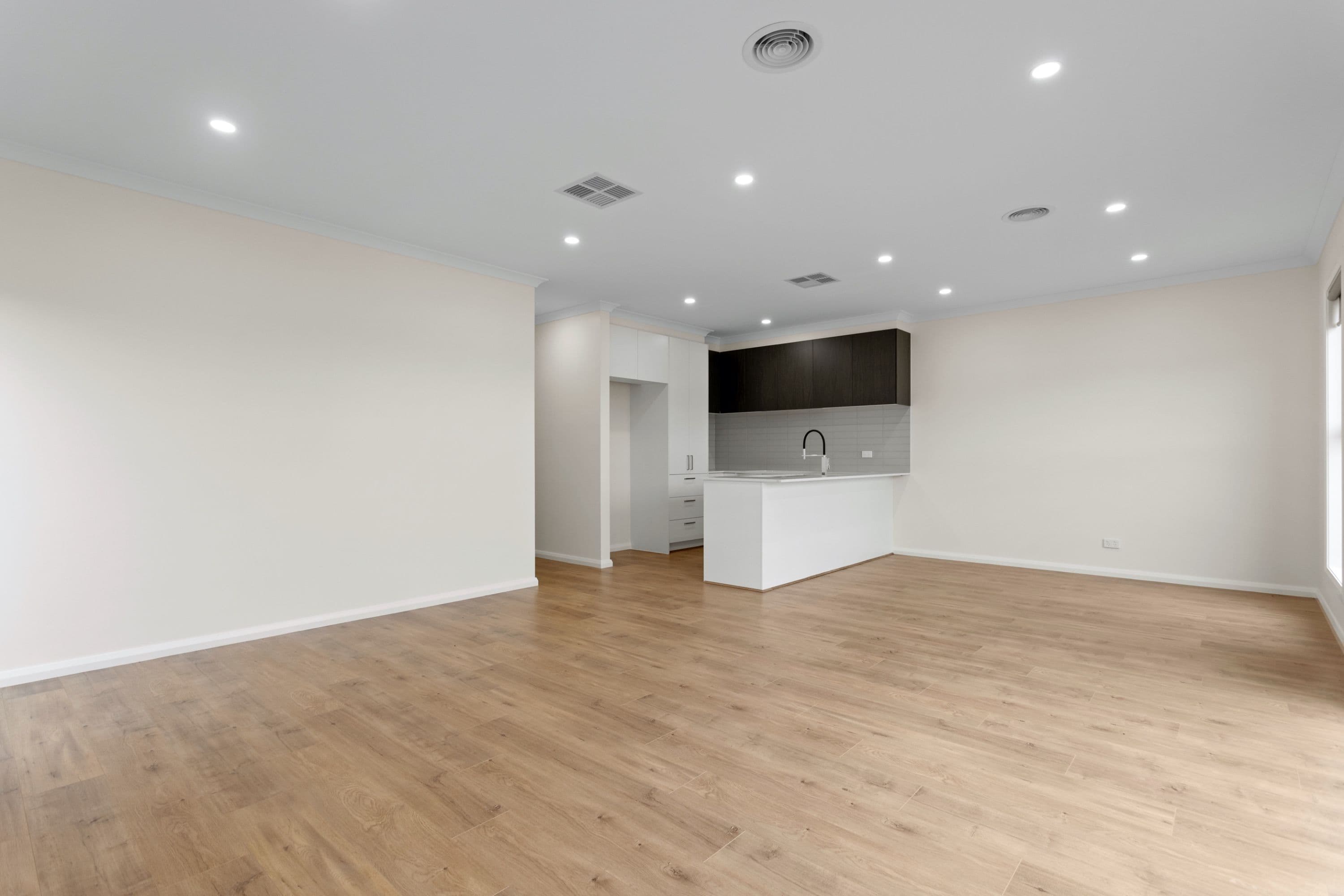 89 Harvest Home Road, Epping VIC 3076, Epping - Thumbnail 5