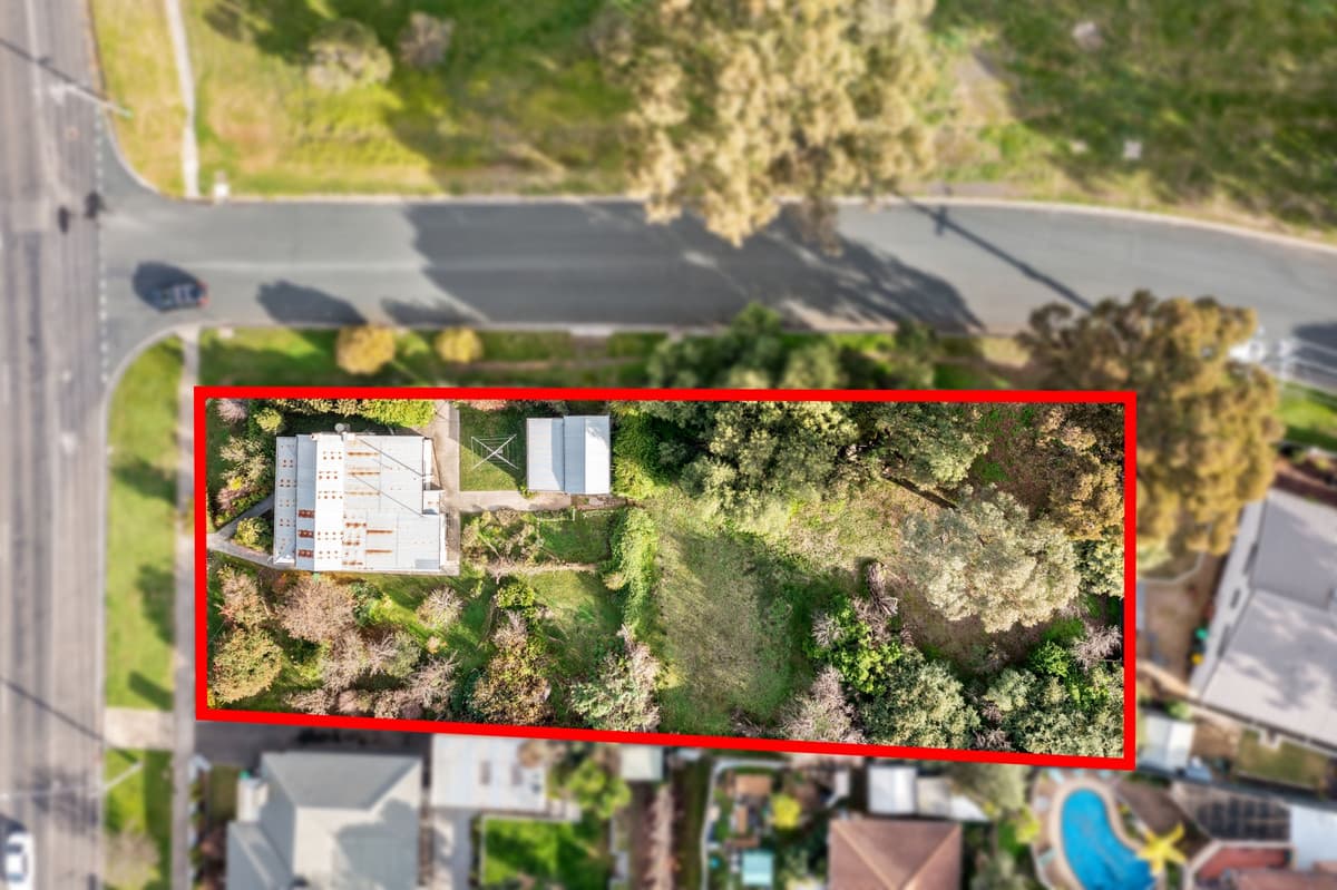 136 mackenzie street West, Golden Square VIC 3555, Golden Square - Thumbnail 2