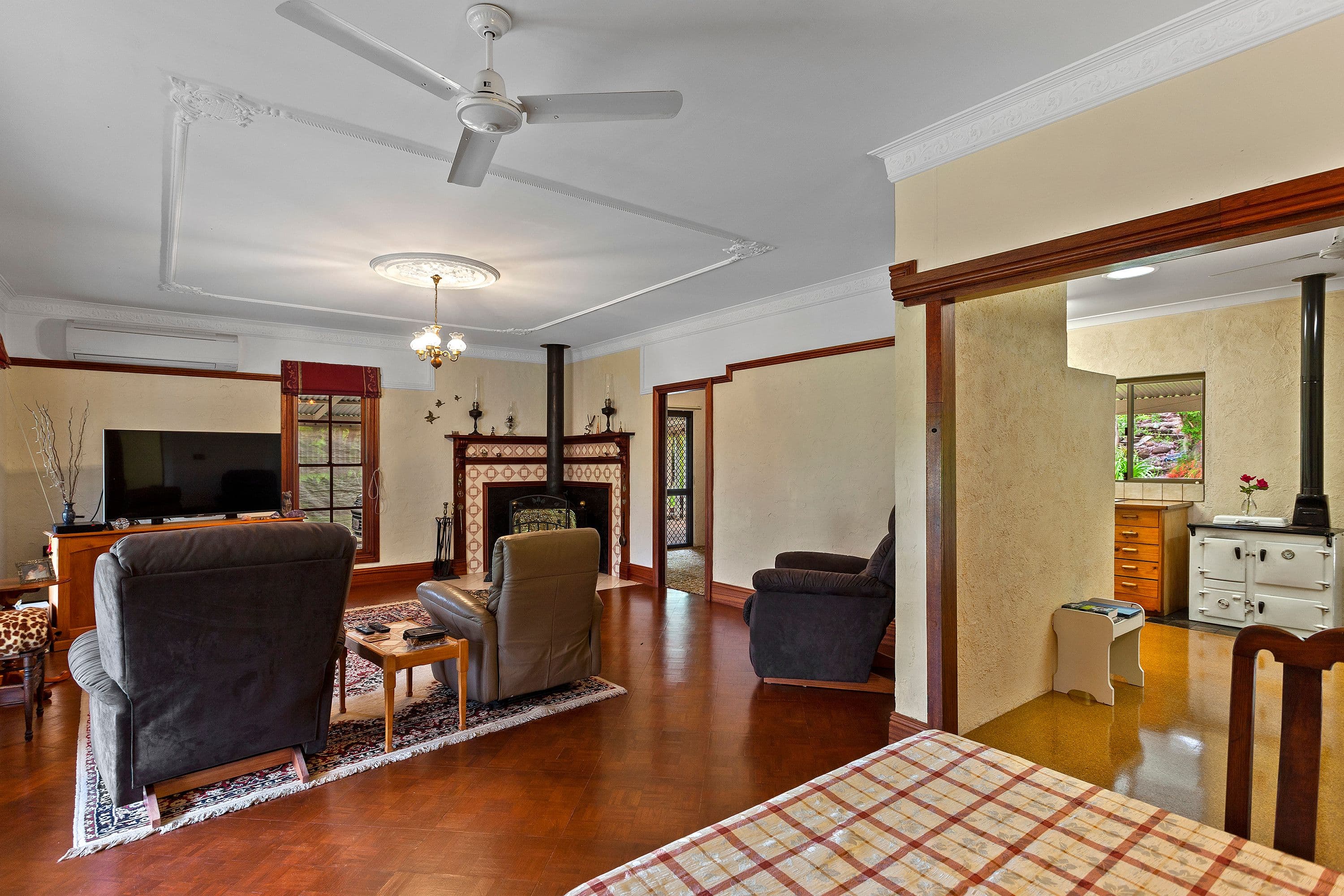 62 Moseley Road, Glencoe QLD 4352, Glencoe - Thumbnail 4