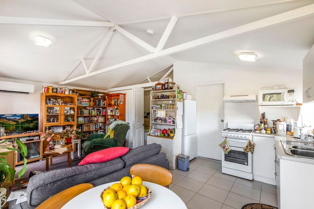 13 Kuburra Road, Erina - Thumbnail 7