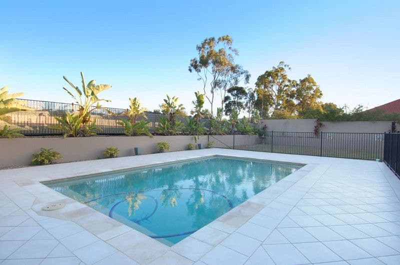 61 Arun Drive, ARUNDEL QLD 4214, Arundel - Thumbnail 2