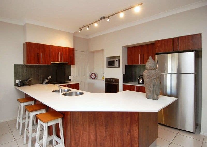 61 Arun Drive, ARUNDEL QLD 4214, Arundel - Thumbnail 3