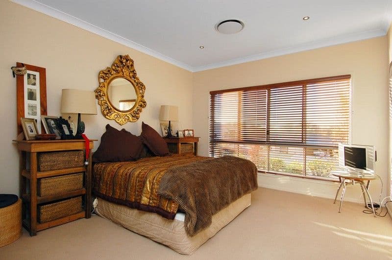 61 Arun Drive, ARUNDEL QLD 4214, Arundel - Thumbnail 8