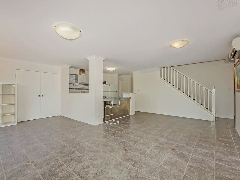 74 Fisher Street, ROCKINGHAM WA 6168, Rockingham - Thumbnail 4