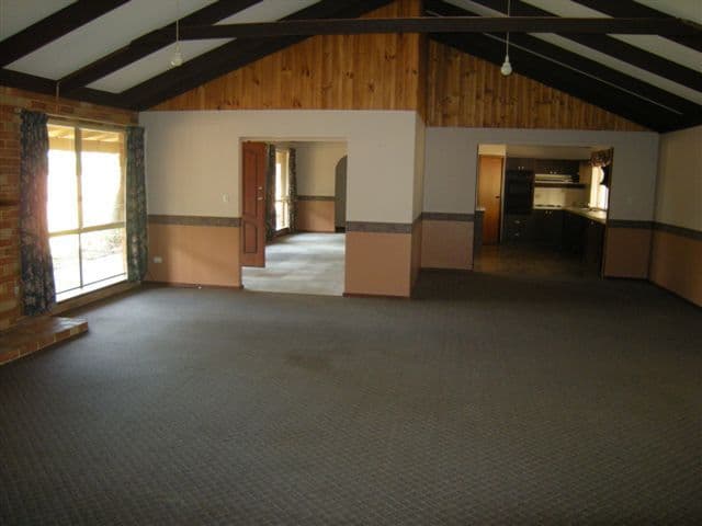 462 Forrest Road, HAYNES WA 6112, Haynes - Thumbnail 2