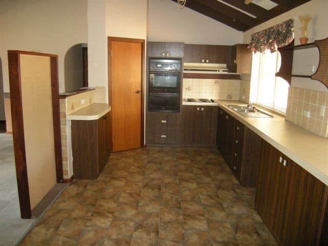 462 Forrest Road, HAYNES WA 6112, Haynes - Thumbnail 3