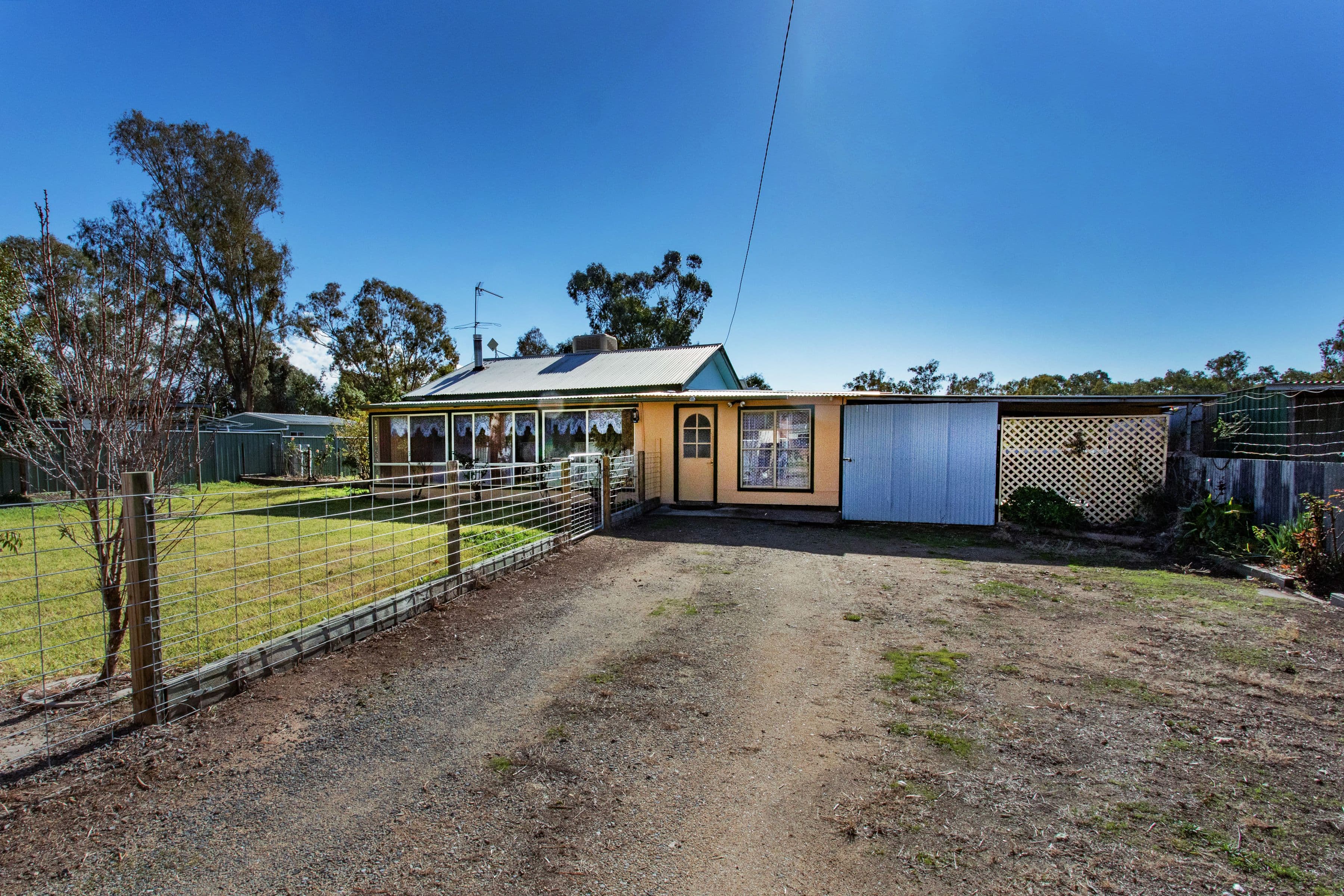 25 Campbell Street (Koorawatha), Cowra NSW 2794, Cowra - Image 1