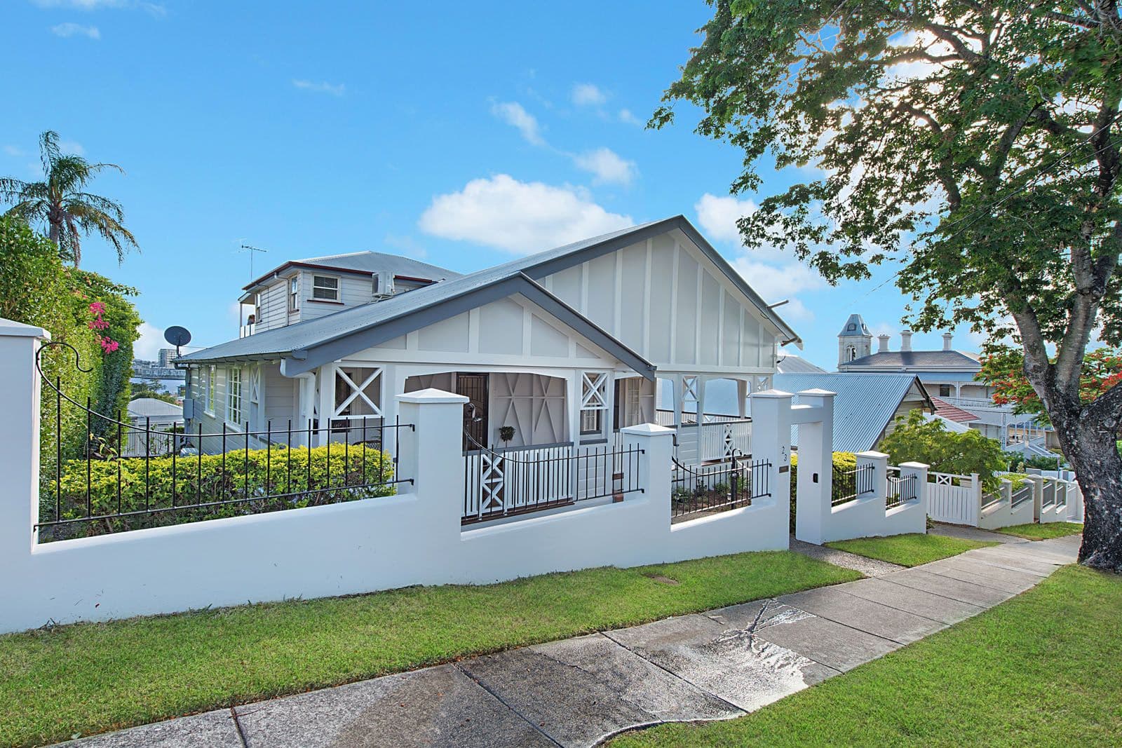 23 Queens Road, Hamilton QLD 4007, Hamilton - Image 1