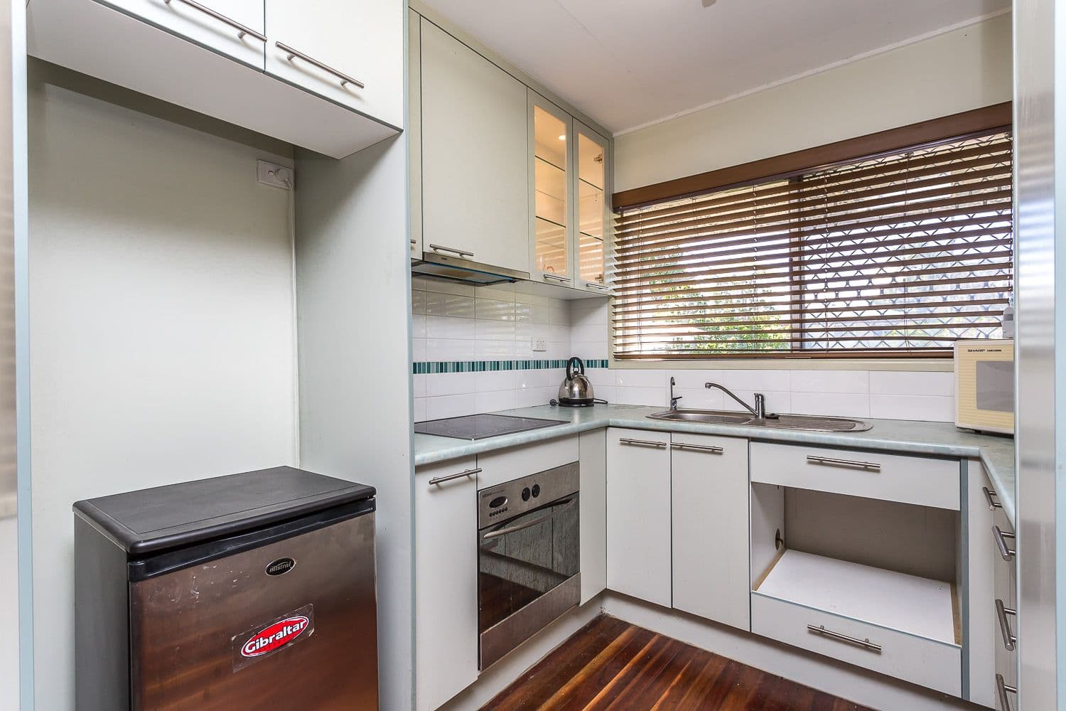 237 Macdonnell Road, CLONTARF QLD 4019, Clontarf - Thumbnail 2