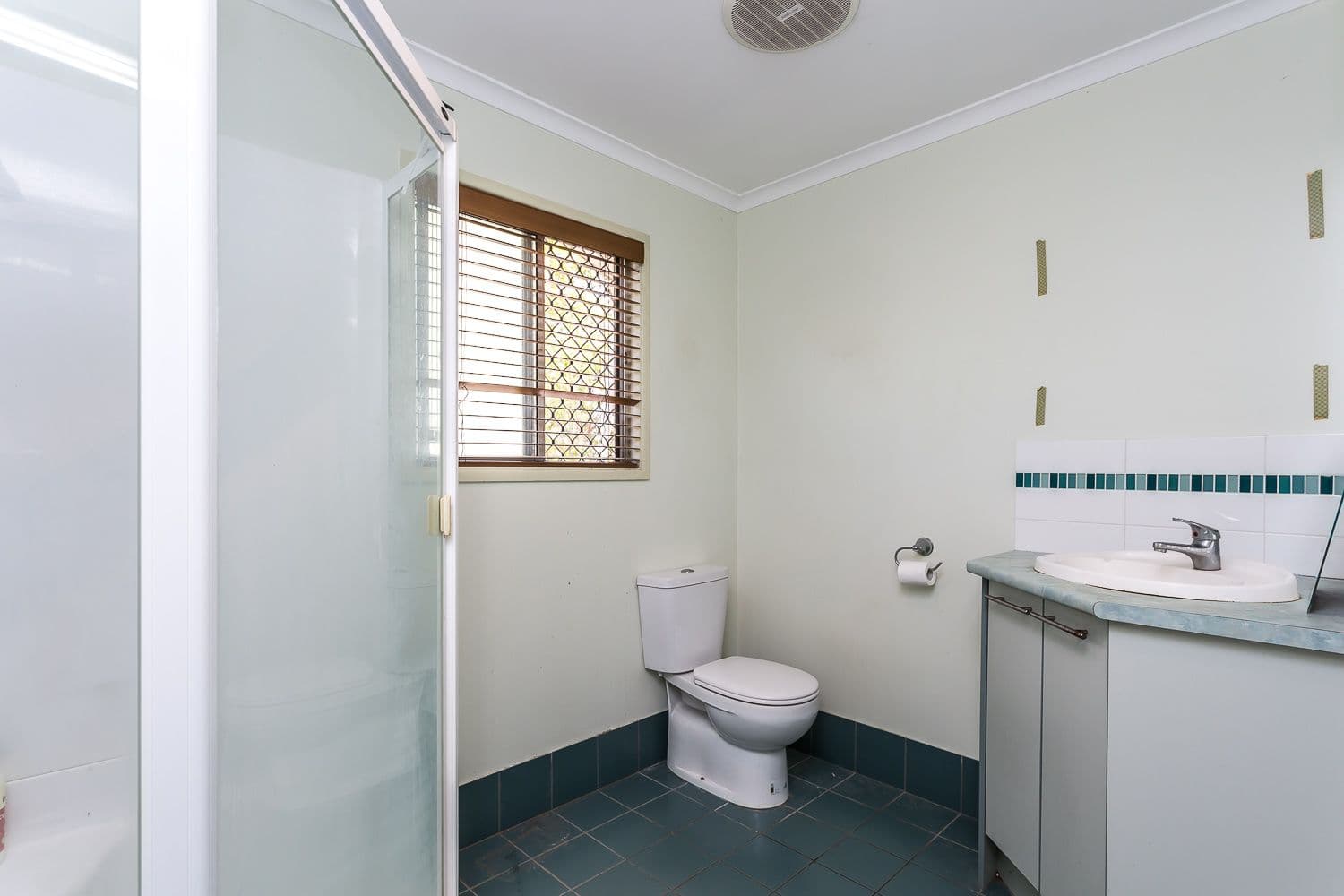 237 Macdonnell Road, CLONTARF QLD 4019, Clontarf - Thumbnail 4
