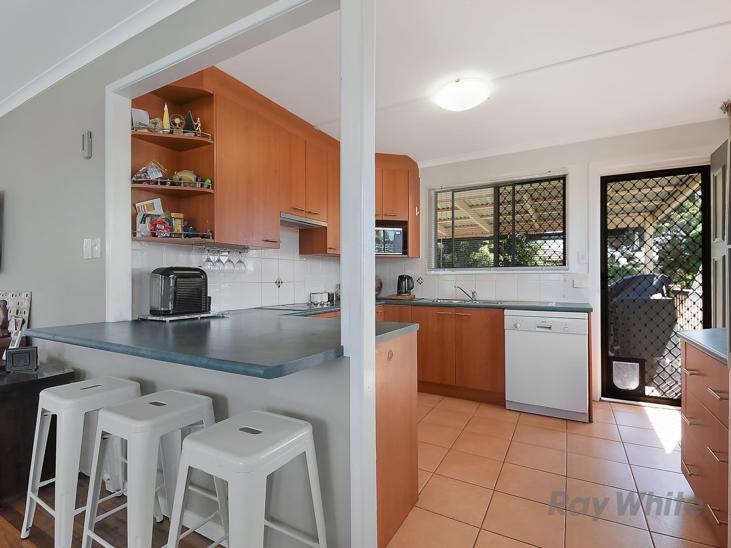 11 Benaroon Street, Bracken Ridge QLD 4017, Bracken Ridge - Thumbnail 3