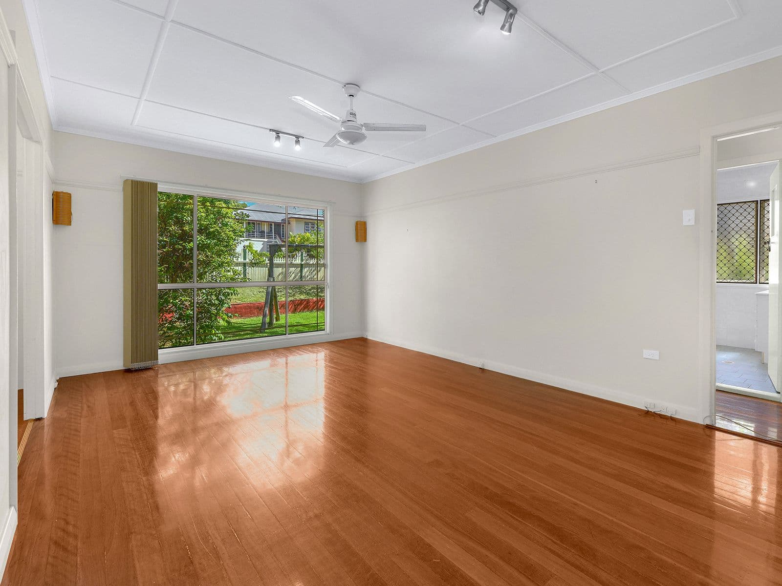 154 Erica Street, Cannon Hill QLD 4170, Cannon Hill - Thumbnail 3
