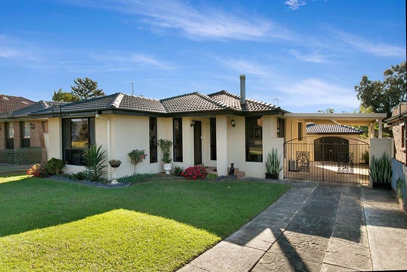 18 Kingston Street, Oak Flats - Image 1