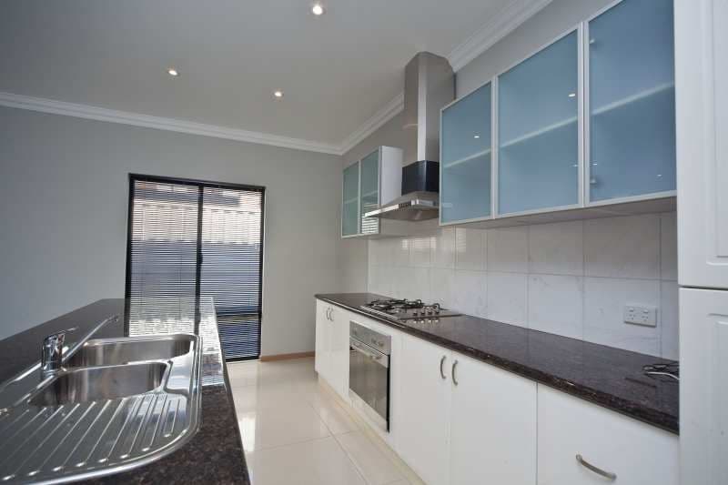 63 Kennerly Street (off Gabriel St), CLOVERDALE WA 6105, Cloverdale - Thumbnail 3