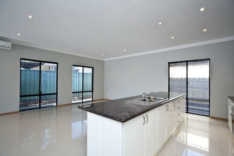 63 Kennerly Street (off Gabriel St), CLOVERDALE WA 6105, Cloverdale - Thumbnail 4