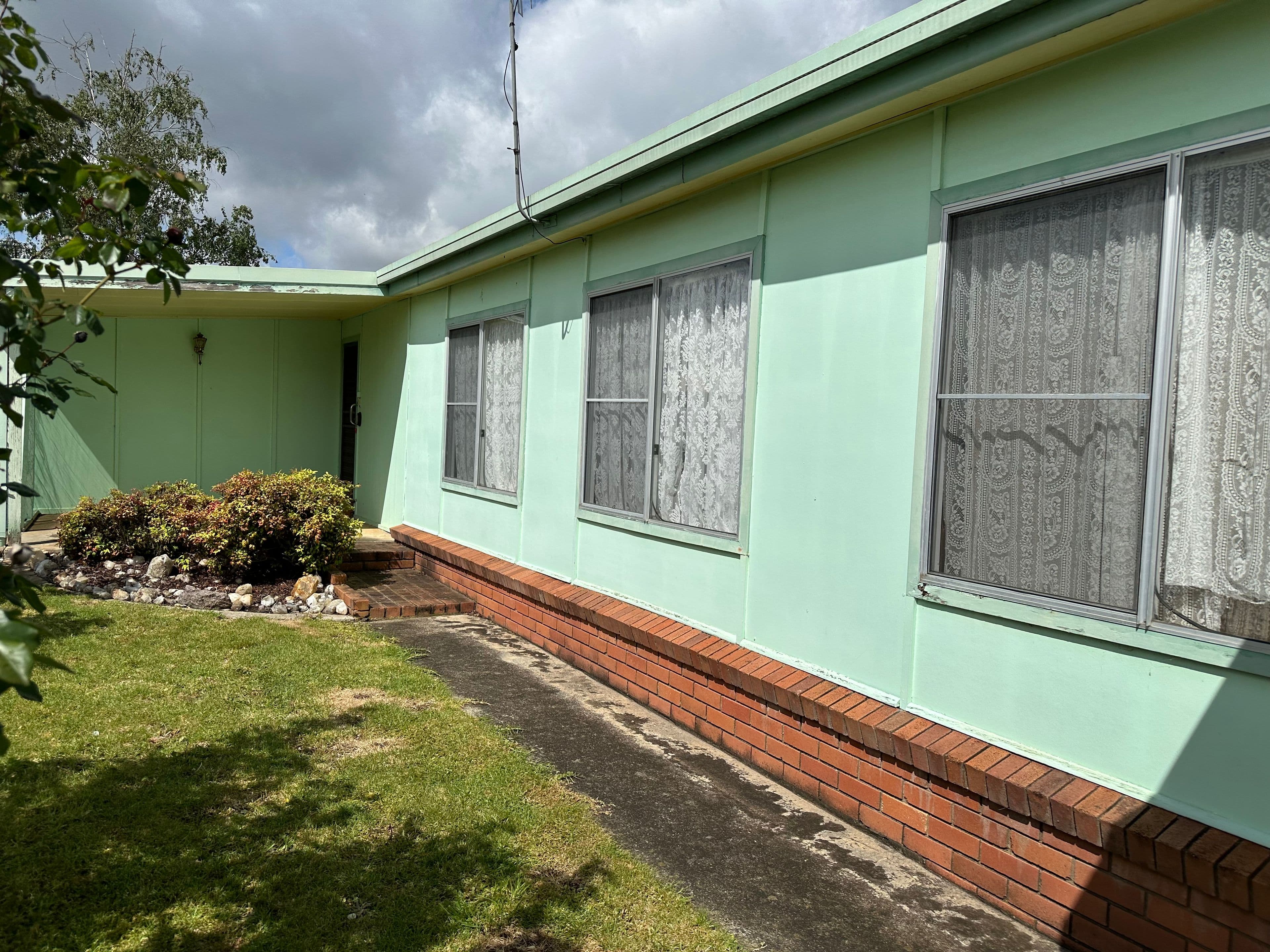 6 Kildare Place, Glen Innes NSW 2370, Glen Innes - Thumbnail 2