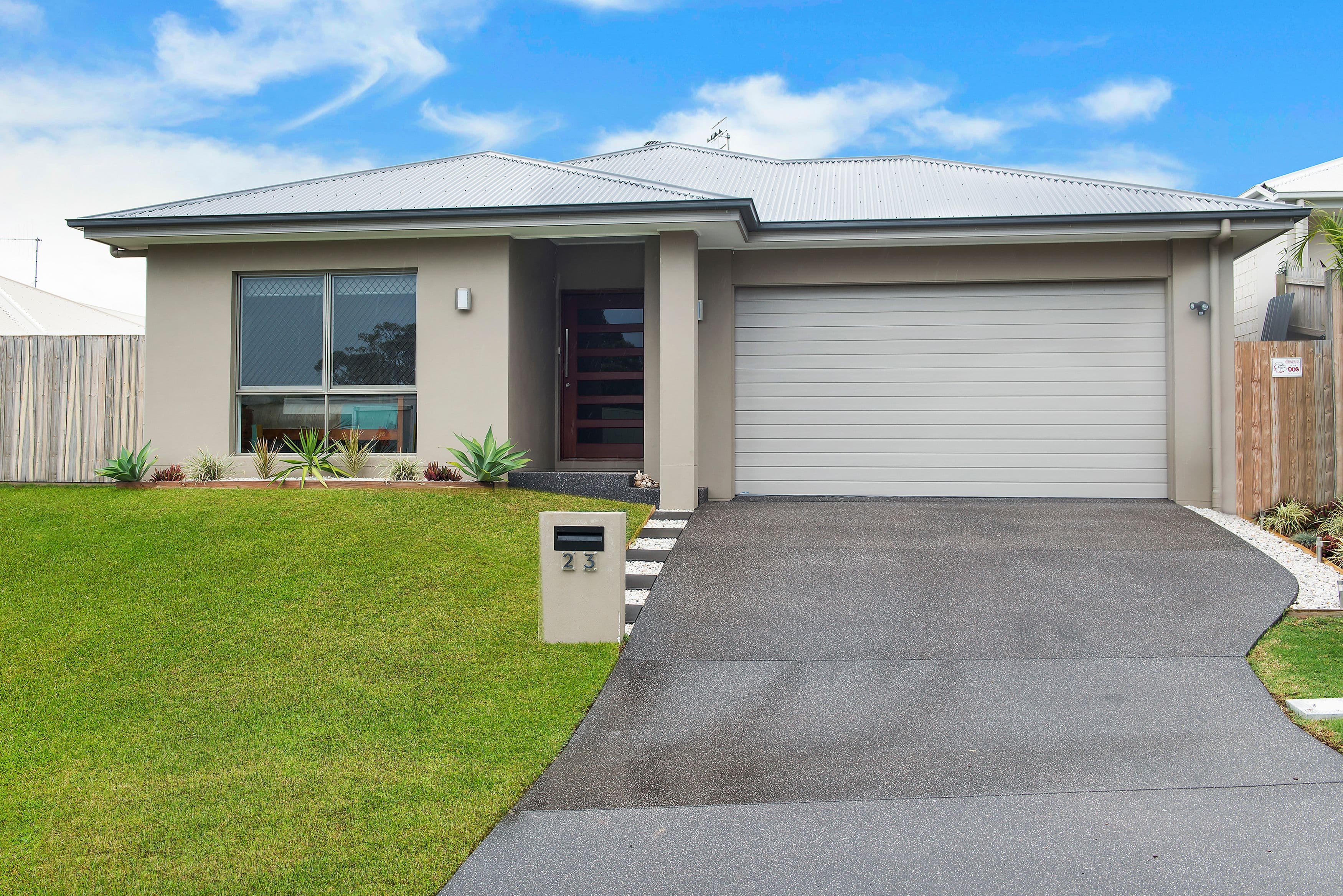 23 Sapphire Place, Elanora QLD 4221, Elanora - Thumbnail 2