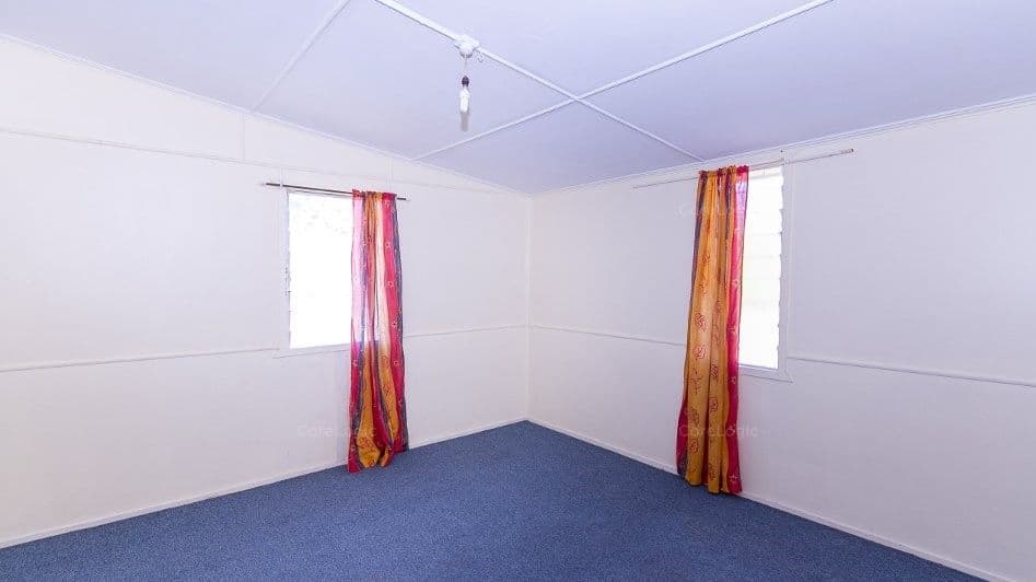 21 Echlin Street, Labrador QLD 4215, Labrador - Thumbnail 5