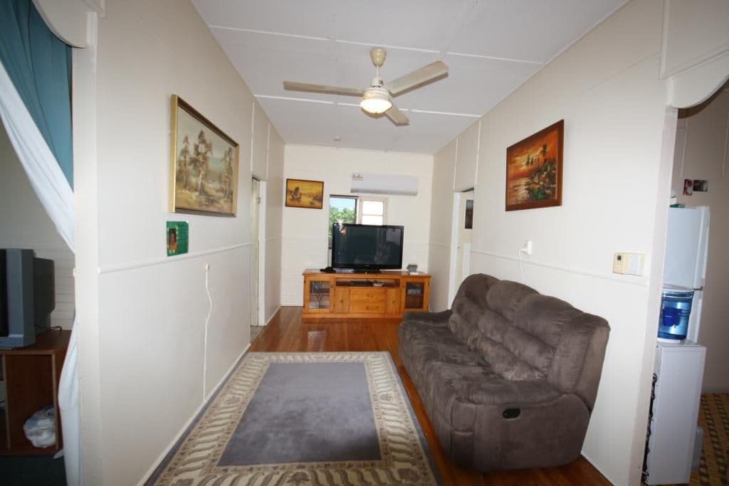 29 Burnett Street, MUNDUBBERA QLD 4626, Mundubbera - Thumbnail 6