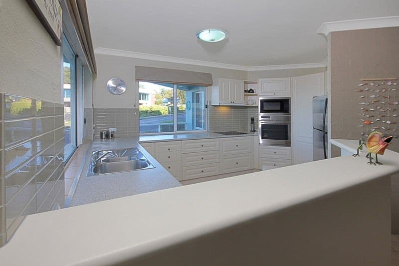 1 Golf Avenue, MOLLYMOOK BEACH NSW 2539, Mollymook - Thumbnail 5