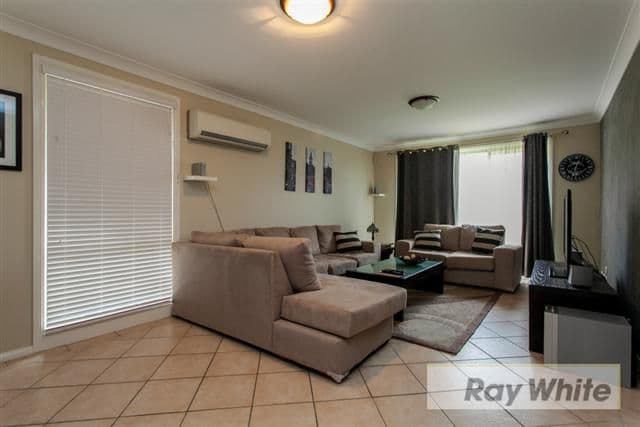 8 Brady Place, GLENMORE PARK NSW 2745, Glenmore Park - Thumbnail 3