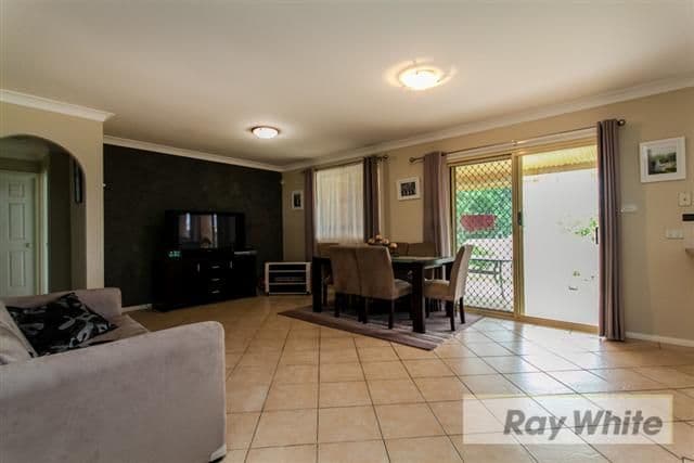 8 Brady Place, GLENMORE PARK NSW 2745, Glenmore Park - Thumbnail 4