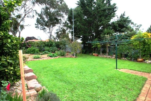 8 Sunnyside Road, CLARE SA 5453, Clare - Thumbnail 2