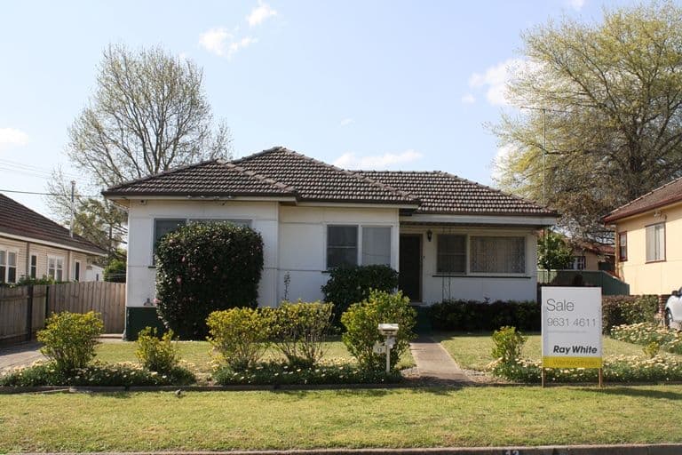 13 Bromfield Avenue, TOONGABBIE NSW 2146, Toongabbie - Image 1