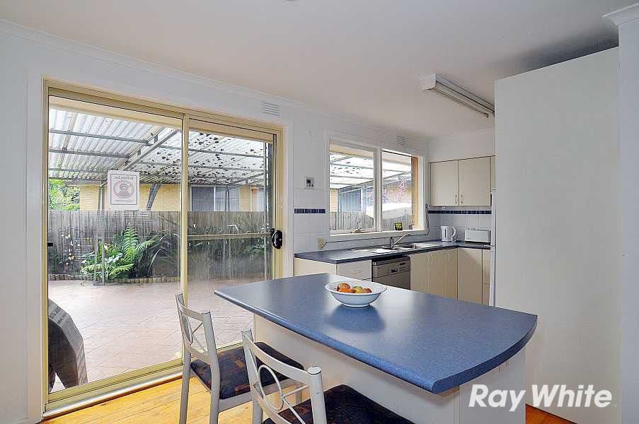 10 Grogan Court, BAYSWATER VIC 3153, Bayswater - Thumbnail 2