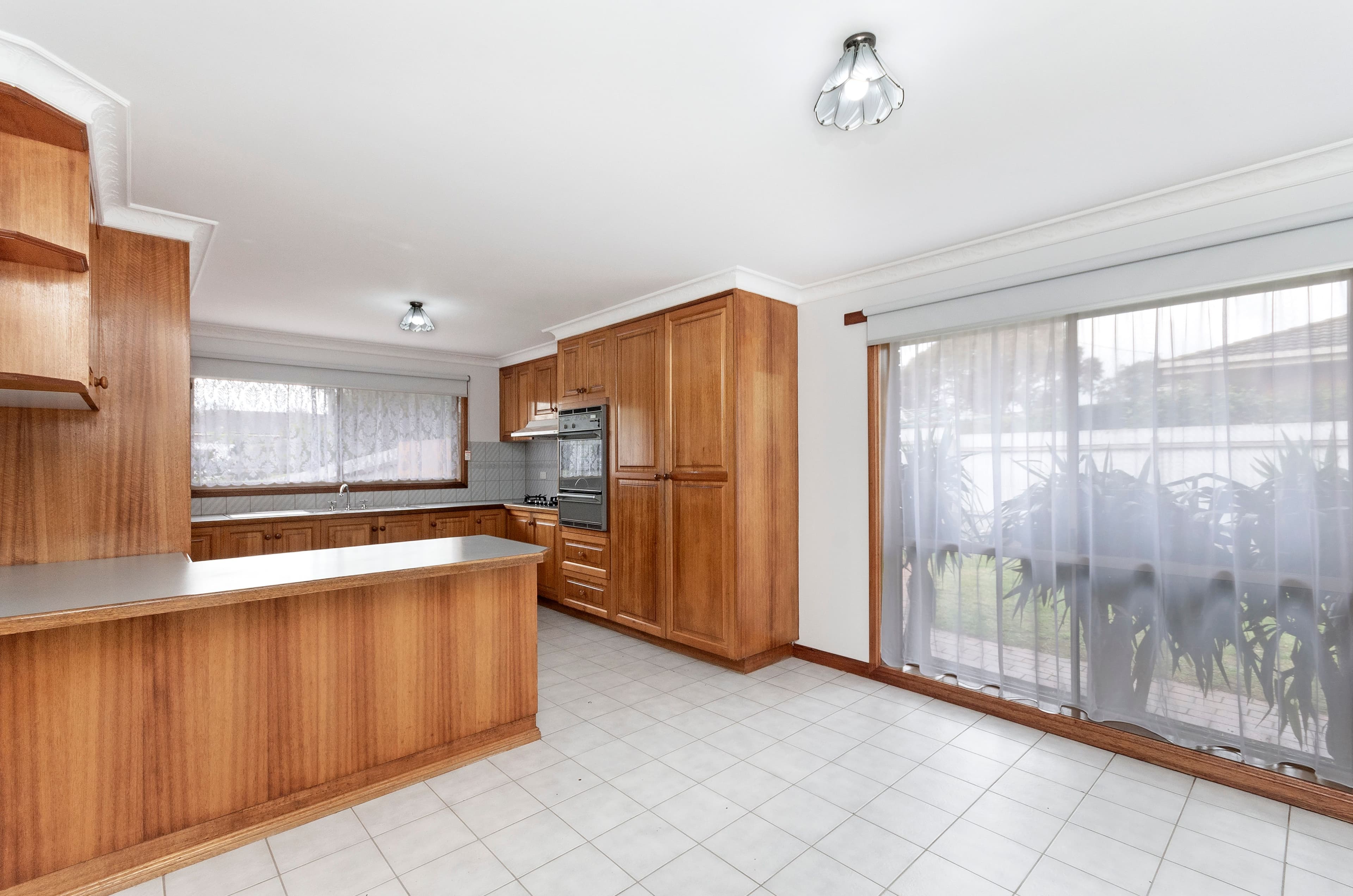 33 Clarke Street, Koroit VIC 3282, Koroit - Thumbnail 3