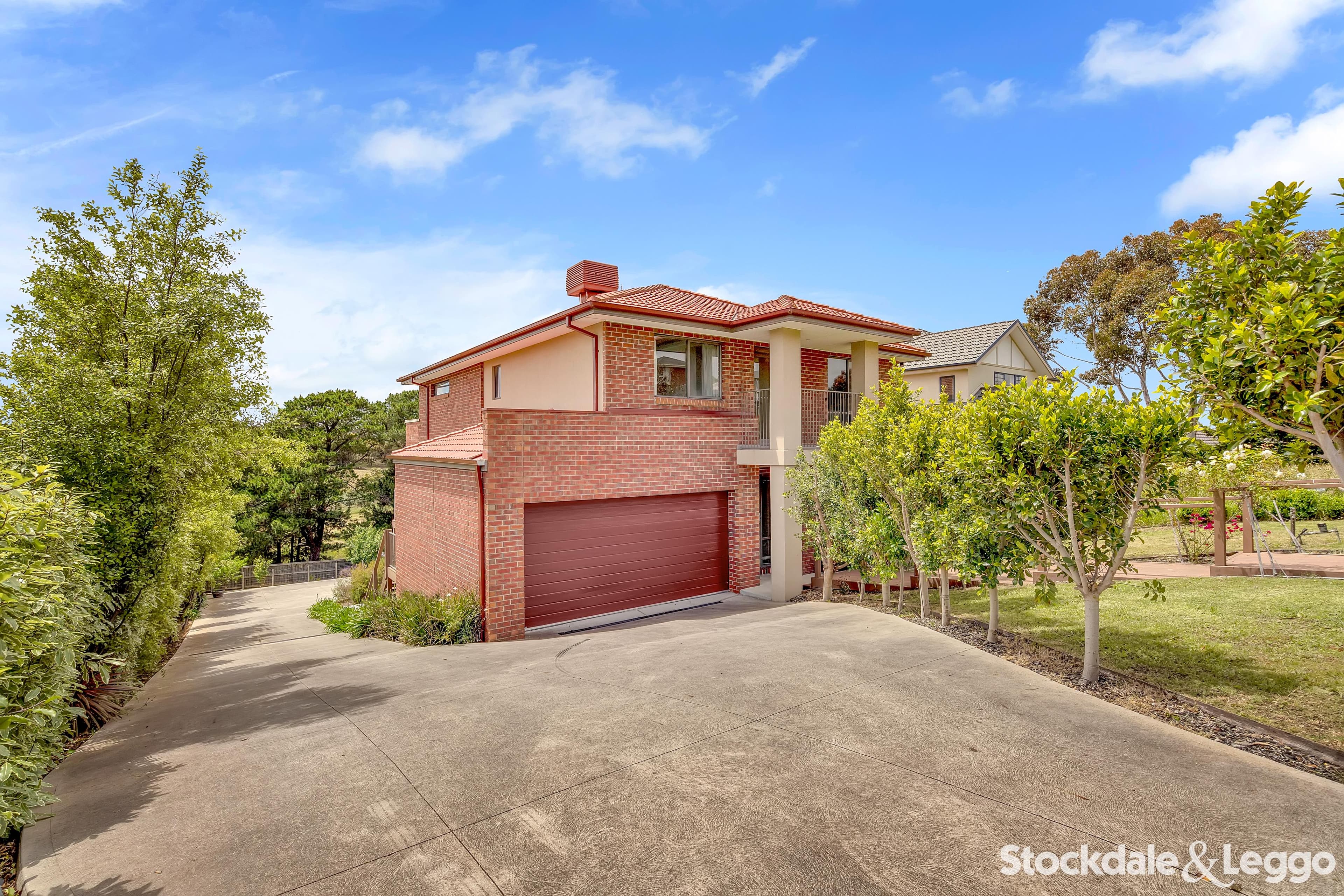52 Canterbury Avenue, Sunbury VIC, Sunbury - Thumbnail 2