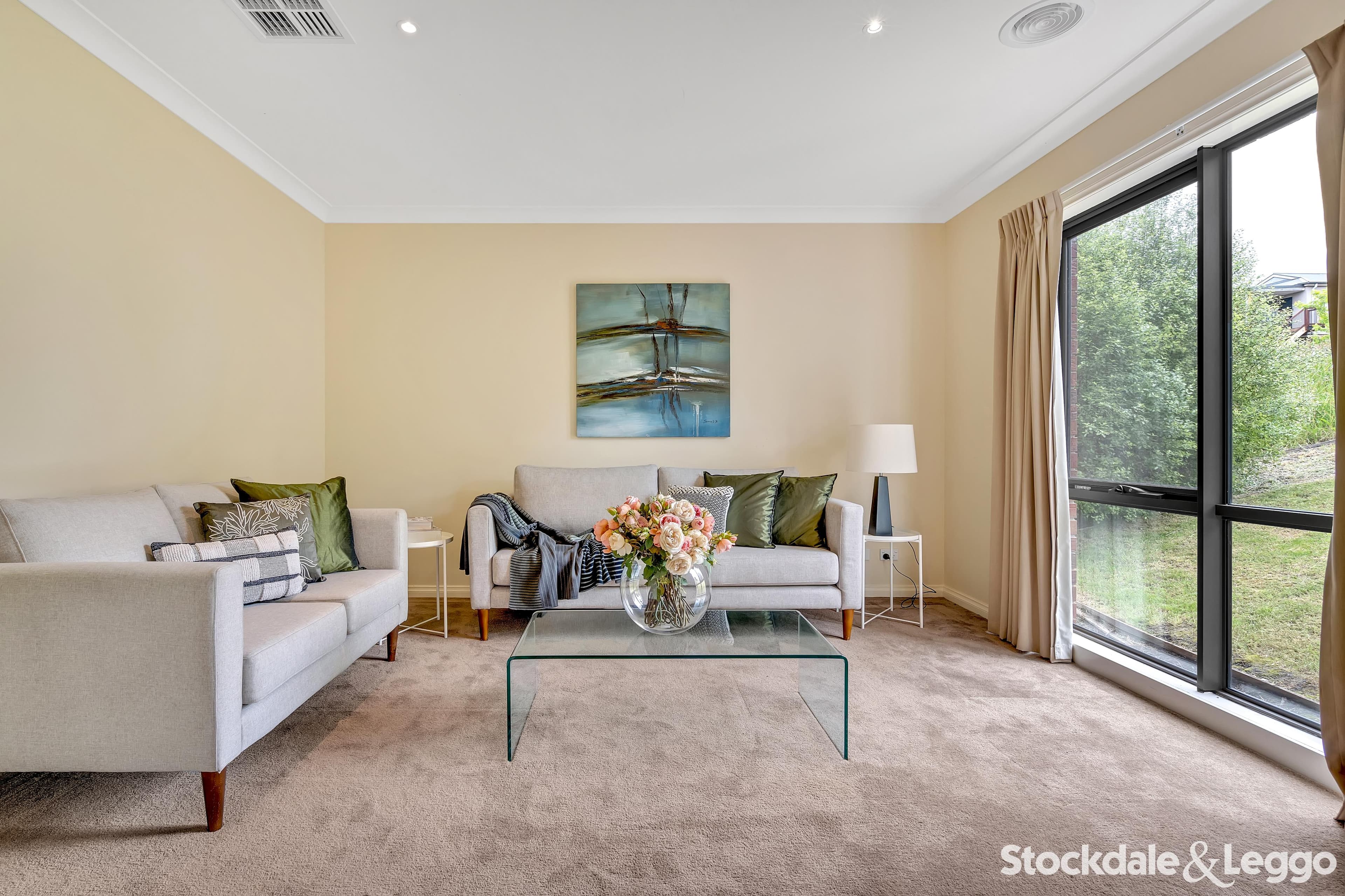 52 Canterbury Avenue, Sunbury VIC, Sunbury - Thumbnail 4