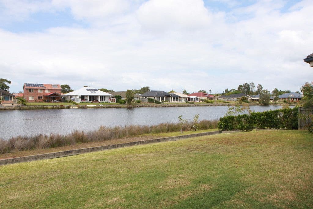 46 Windward Circuit, Tea Gardens - Thumbnail 7