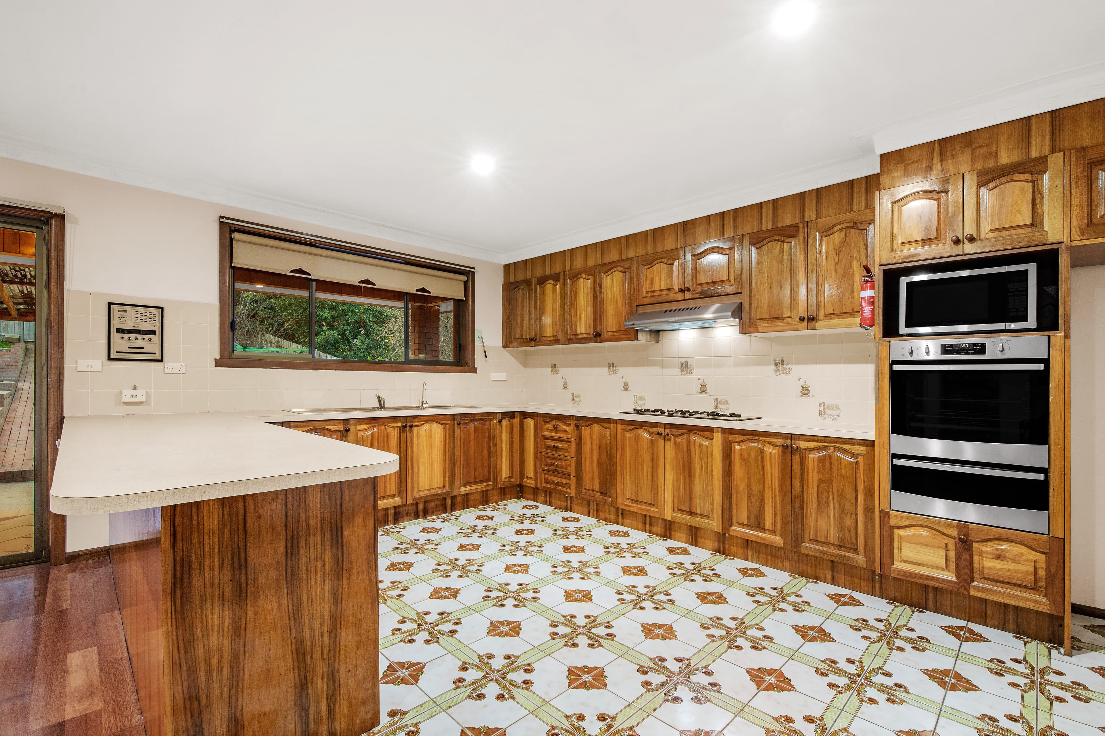 11 Highview Crescent, Macleod VIC 3085, Macleod - Thumbnail 4