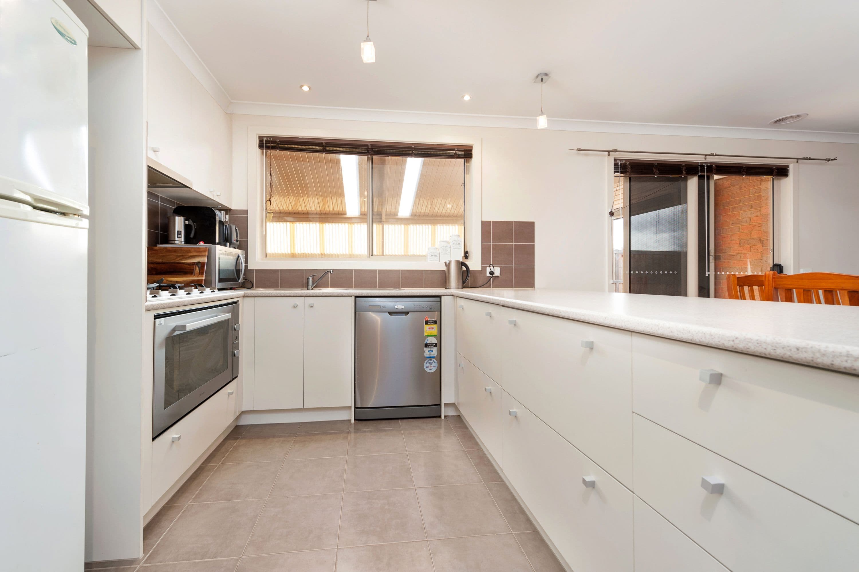 10 Prospect Place, Wallan VIC 3756, Wallan - Thumbnail 2