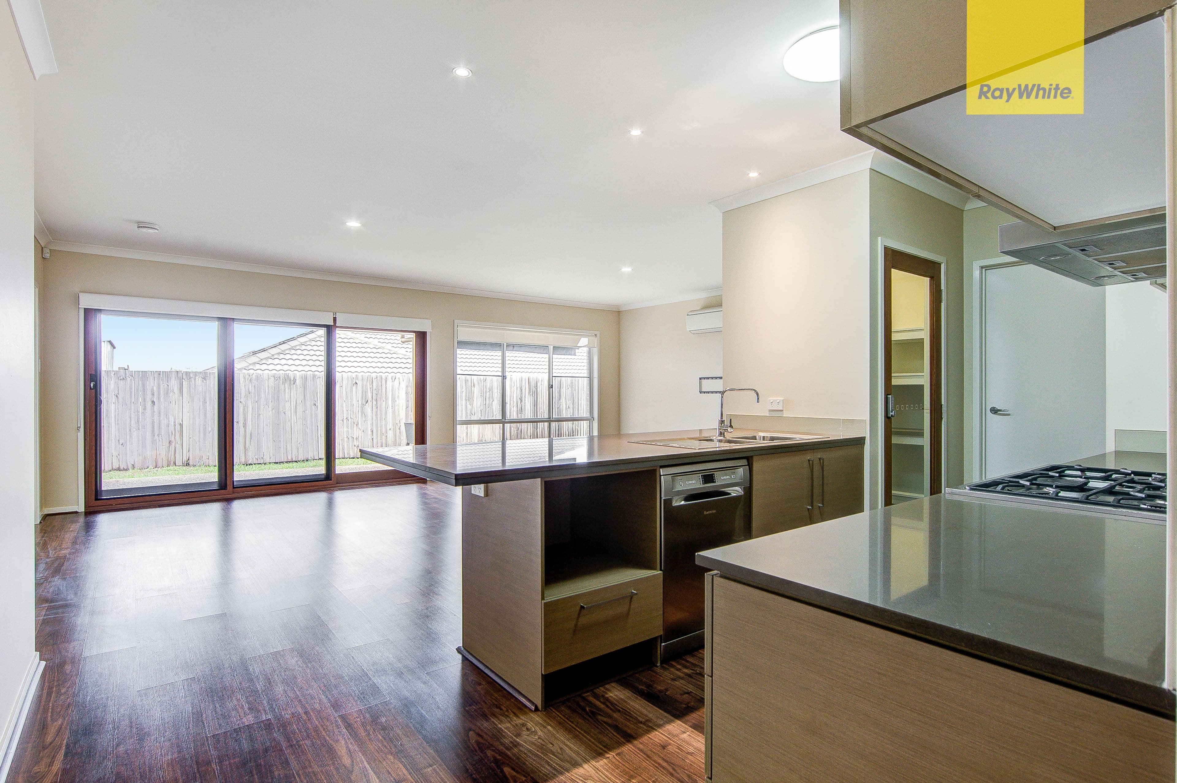 60 Ridgevale Boulevard, Holmview QLD 4207, Holmview - Thumbnail 5