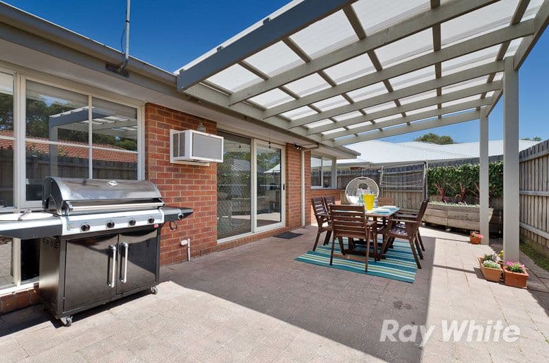 3 Fiona Court, Mount Martha VIC 3934, Mount Martha - Thumbnail 2